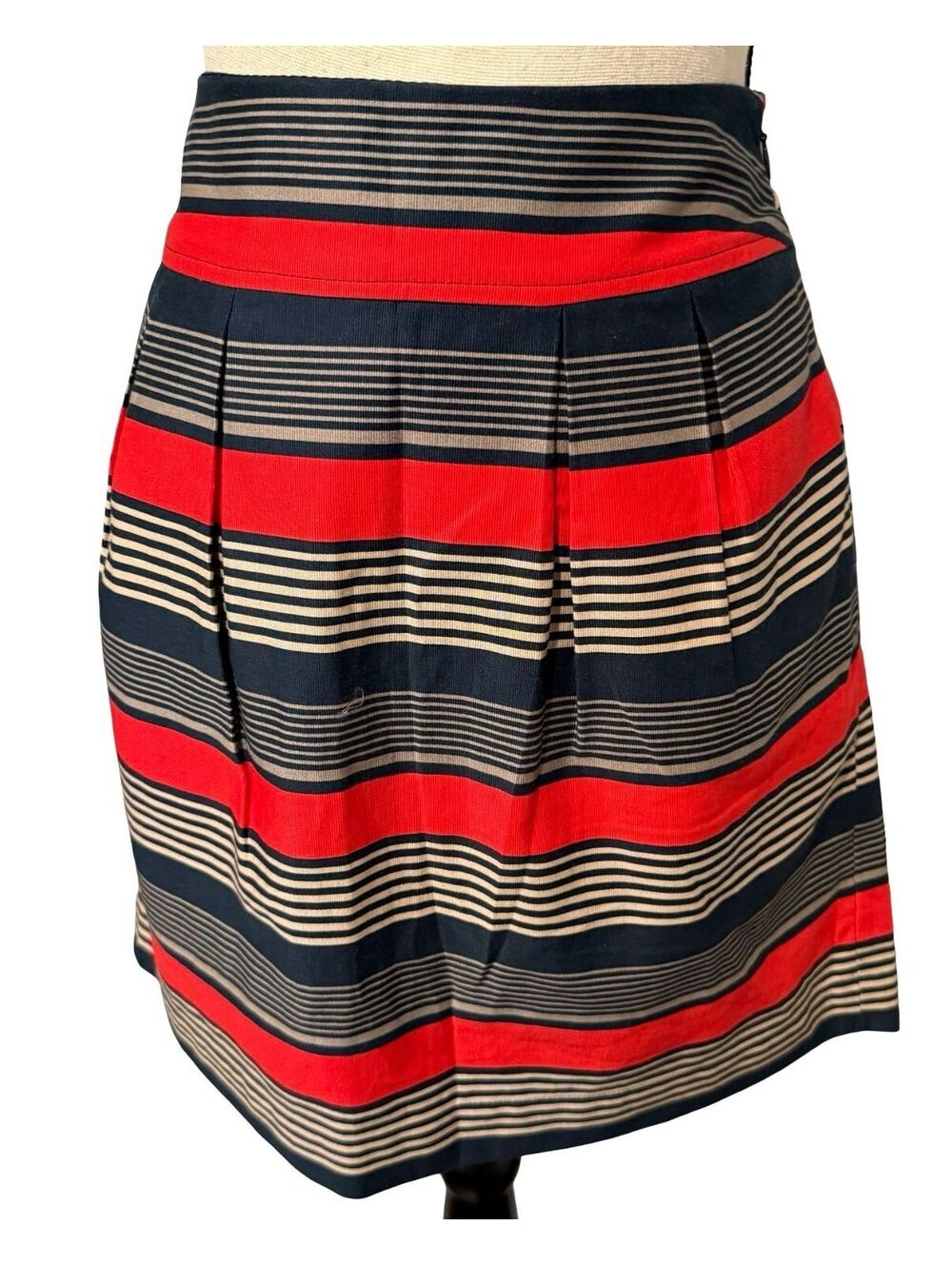 Banana Republic NWT Striped Pleated Skirt - Size 2